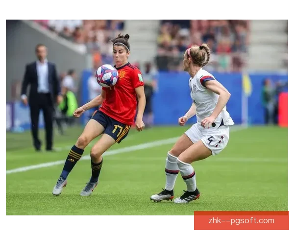 霍兰坐镇里昂女足中场依旧无可替代以领袖姿态带队前行再创强队荣光