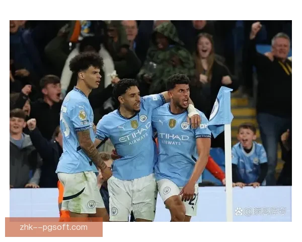 英超焦点战VAR判罚再成争议中心 球迷与专家热议判决公正性 英超焦点战VAR判罚再成争议中心 球迷与专家热议判决公正性